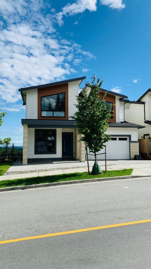 Baycrestone Lägenhet Coquitlam Exteriör bild