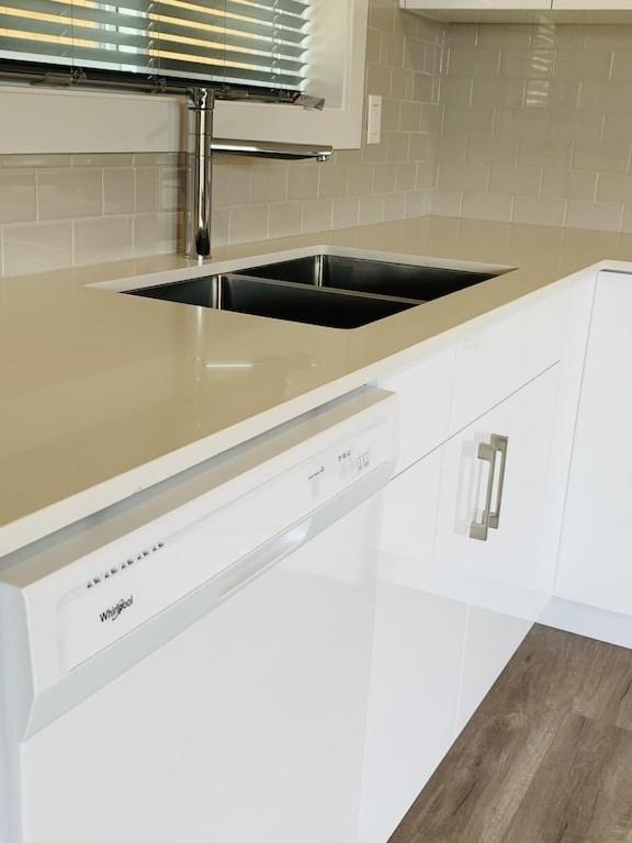 Baycrestone Lägenhet Coquitlam Exteriör bild