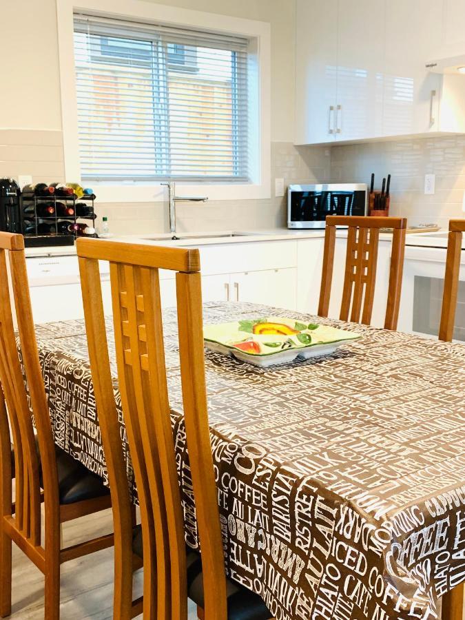Baycrestone Lägenhet Coquitlam Exteriör bild